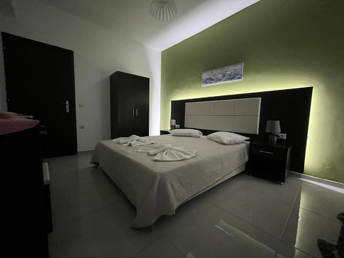 Villa Antonis Deluxe Apartments Амуди Экстерьер фото