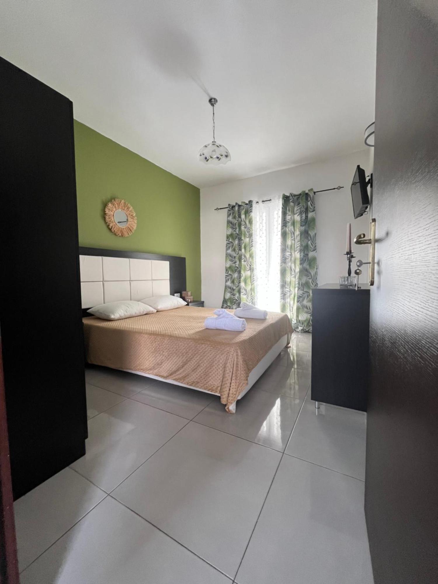 Villa Antonis Deluxe Apartments Амуди Экстерьер фото