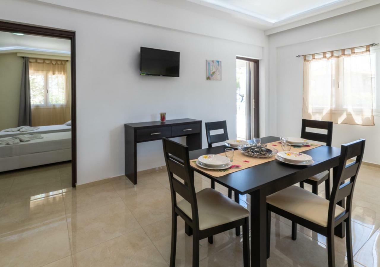 Villa Antonis Deluxe Apartments Амуди Экстерьер фото