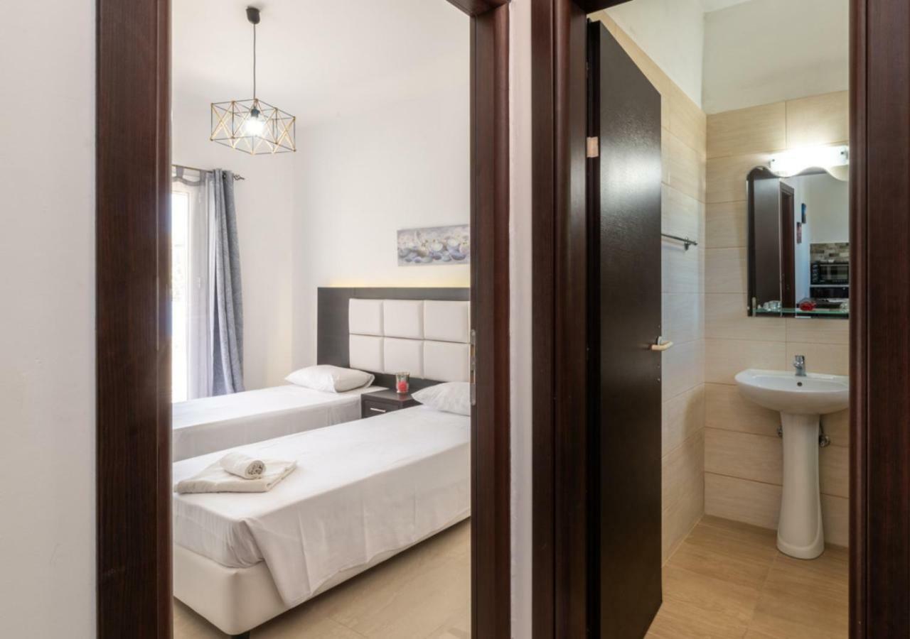 Villa Antonis Deluxe Apartments Амуди Экстерьер фото